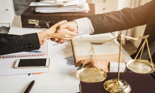 Derecho Administrativo — administración pública y derechos de los particulares en Colombia
